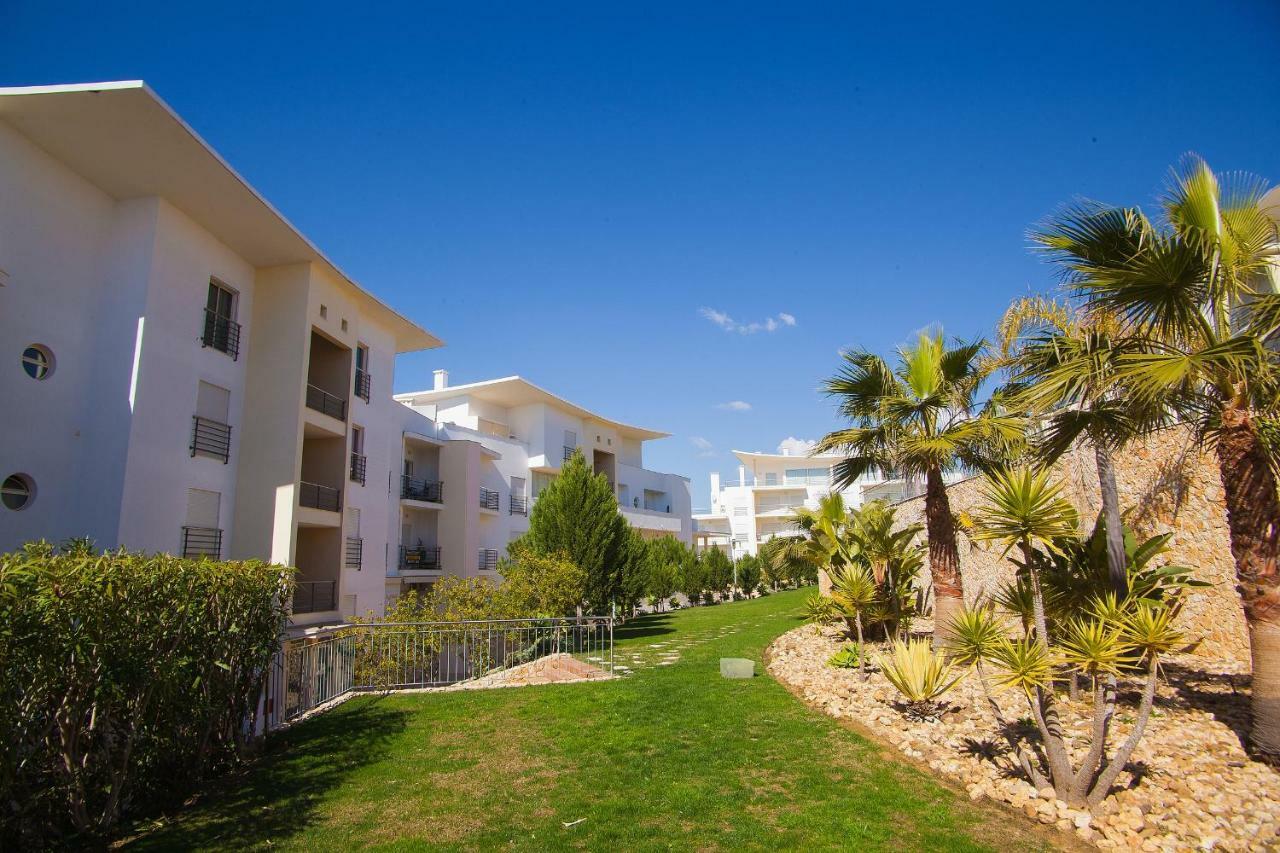 Modern Ocean, Garden & Pool View Condo By Becherish Albufeira Kültér fotó